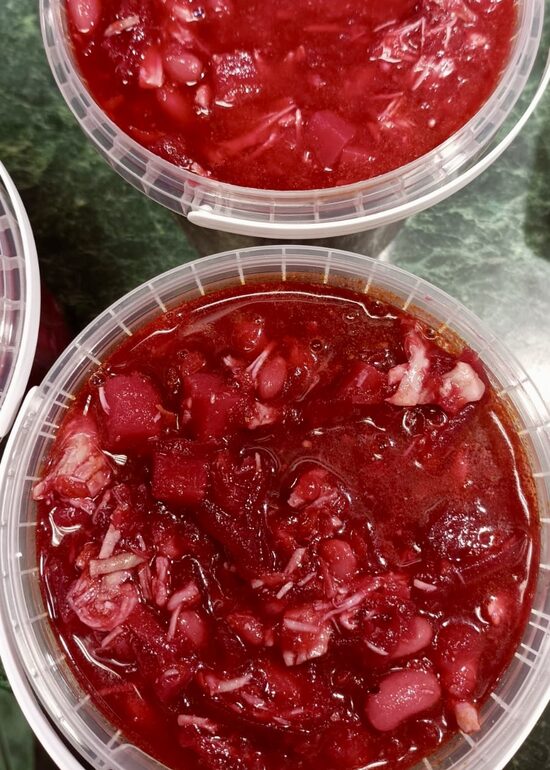 Borščs ar skābētiem kāpostiem (1l)